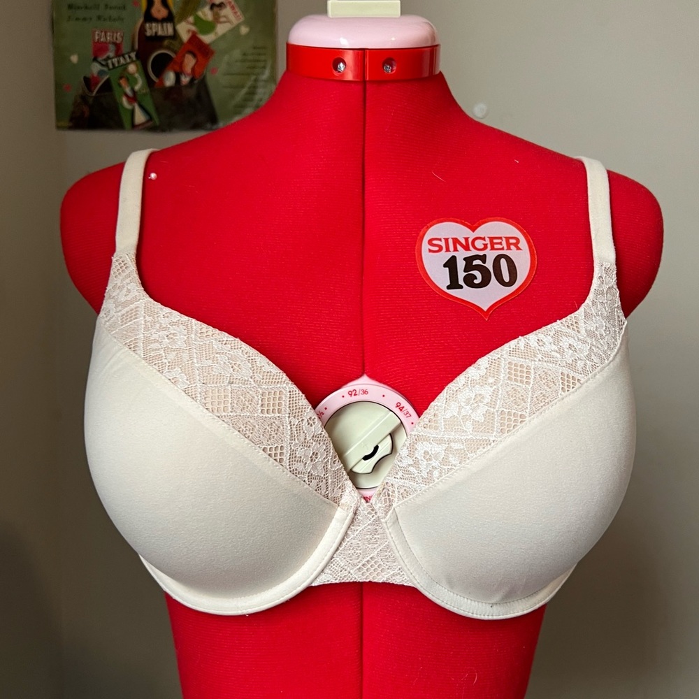 Nude Perfect shape Victoria’s Secret bra 36D
